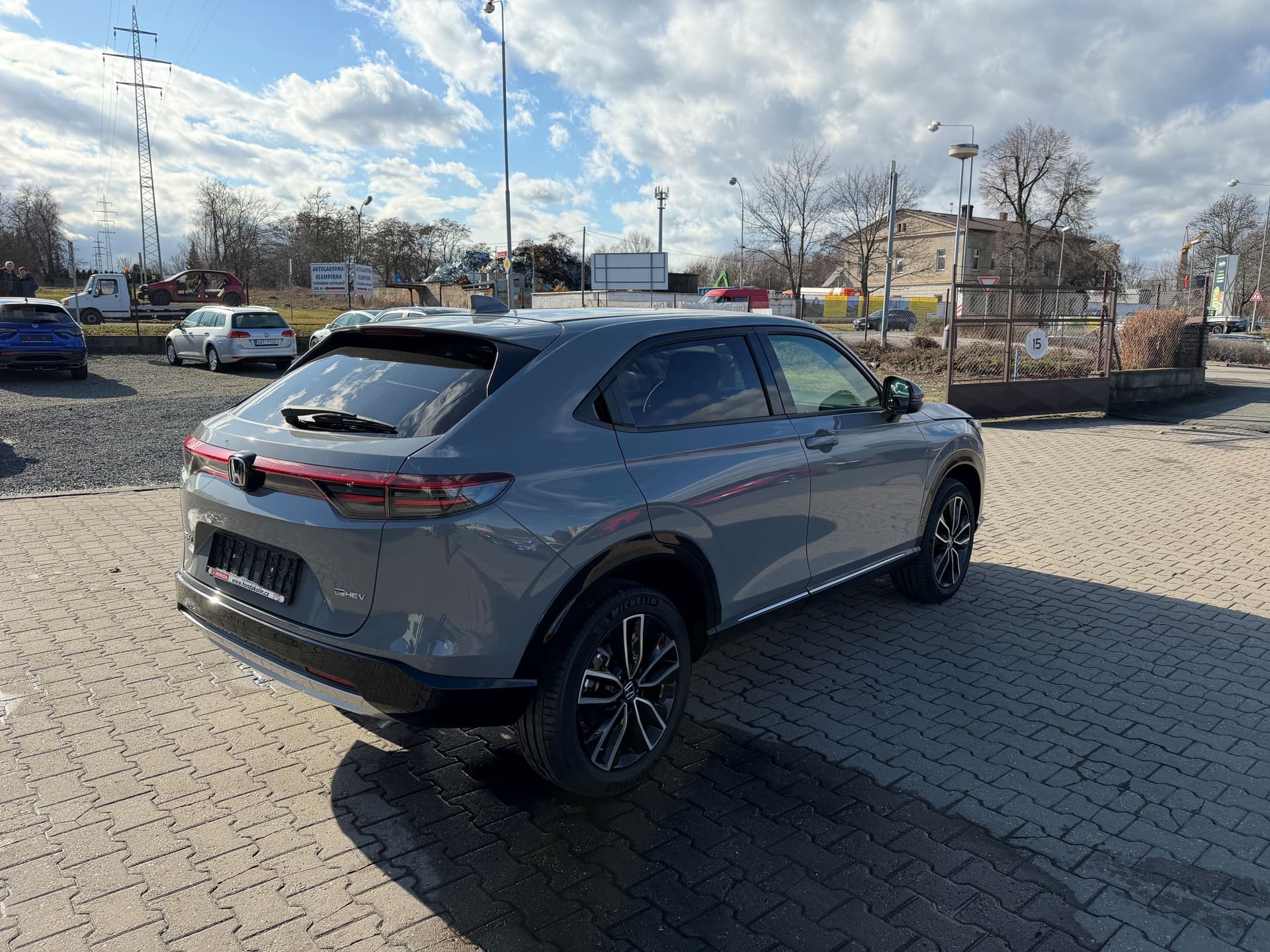 Honda HR-V 1,5 Advance   - Thumbnail 3