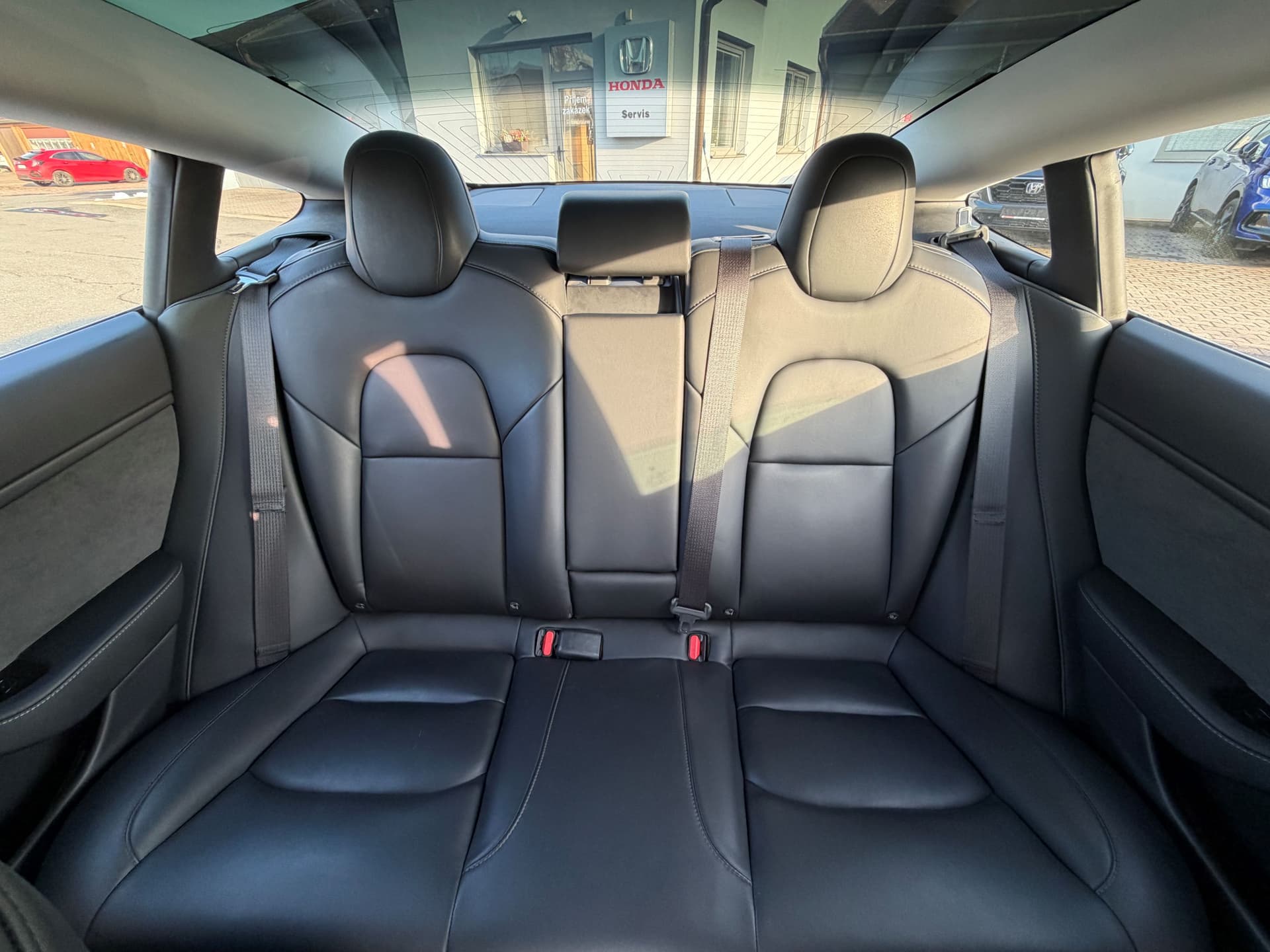 Tesla Model 3 Long Range 4x4 DPH (SoH 88%) - Náhled 9