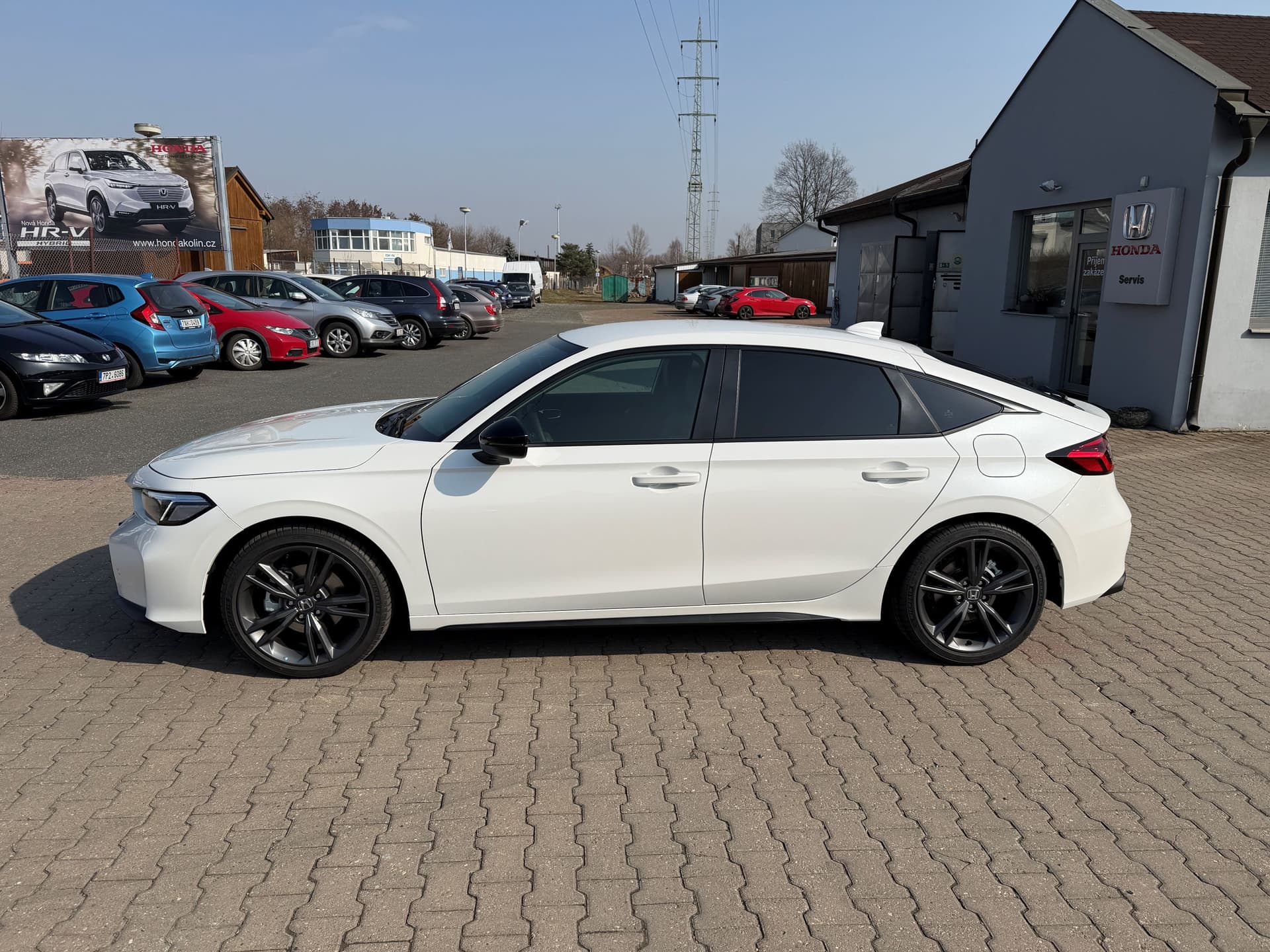 Honda Civic 2,0 Sport e:HEV - Fotografie 2