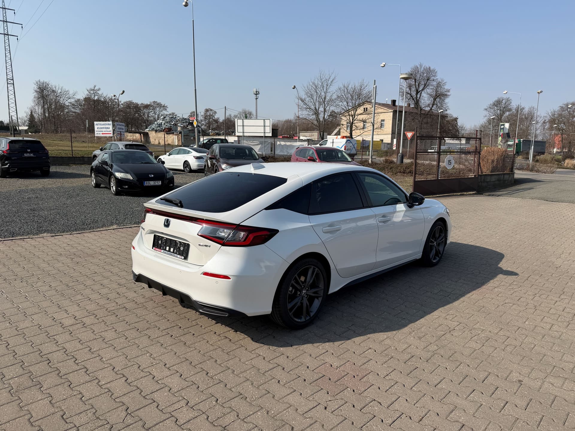 Honda Civic 2,0 Sport e:HEV - Náhled 5