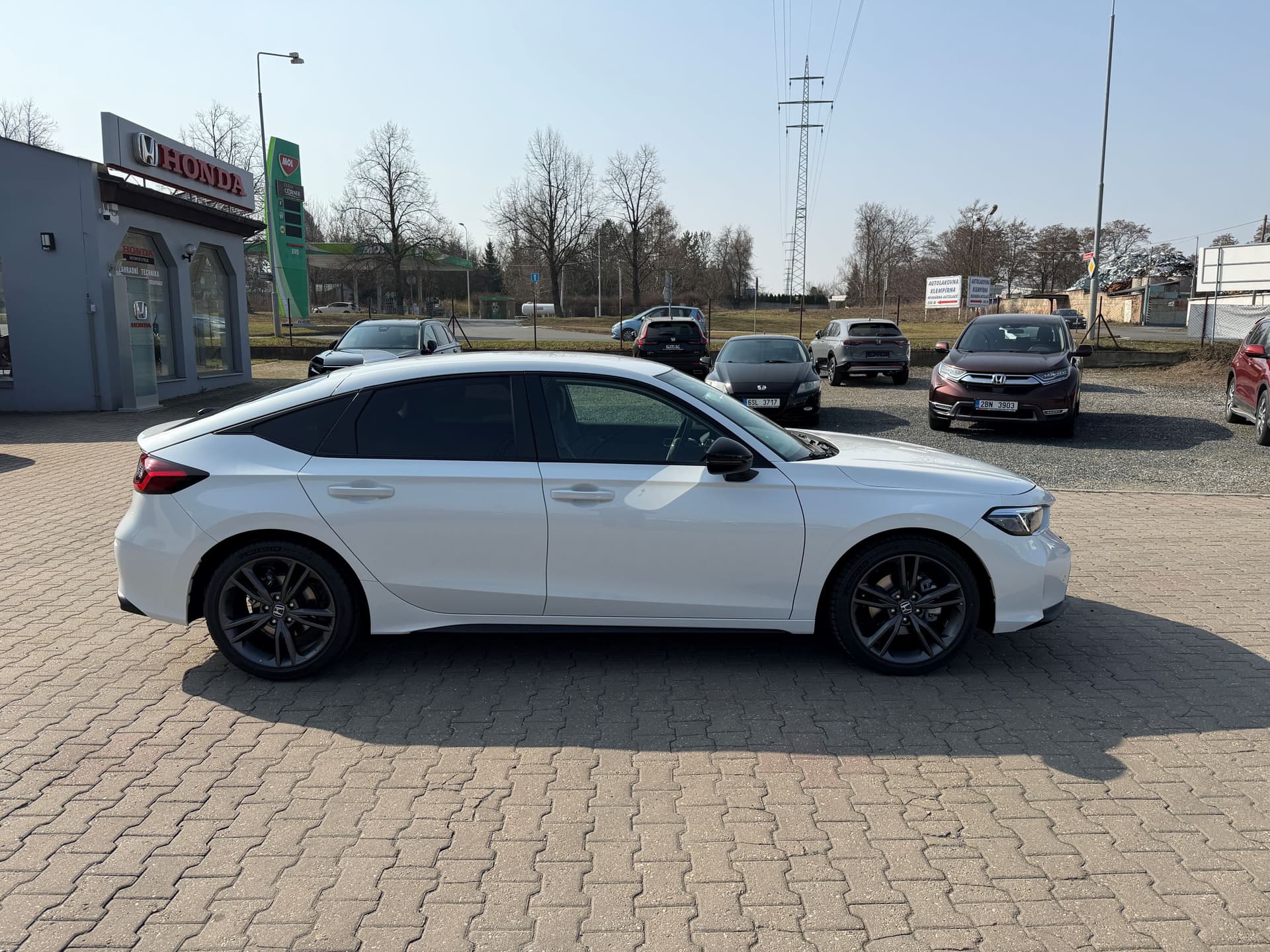 Honda Civic 2,0 Sport e:HEV - Náhled 4