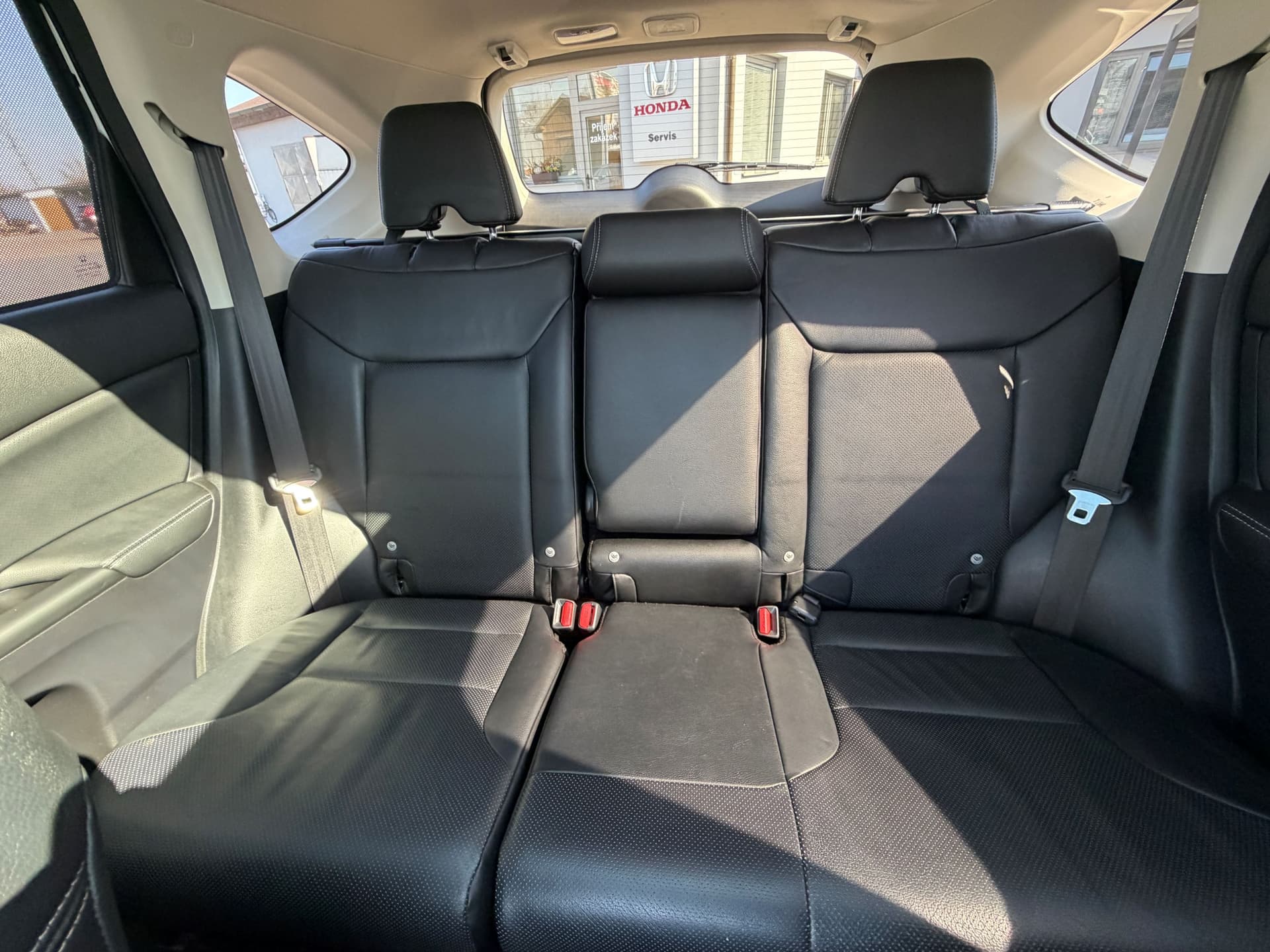 Honda CR-V 1,6 Executive 4x4  - Náhled 14