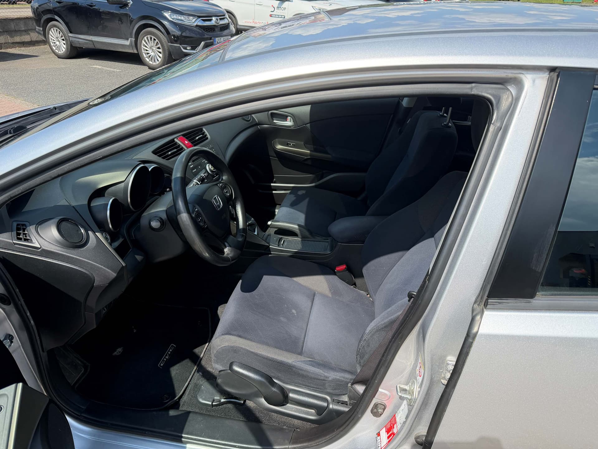 Honda Civic 5D 1,8 Sport 6MT - 9
