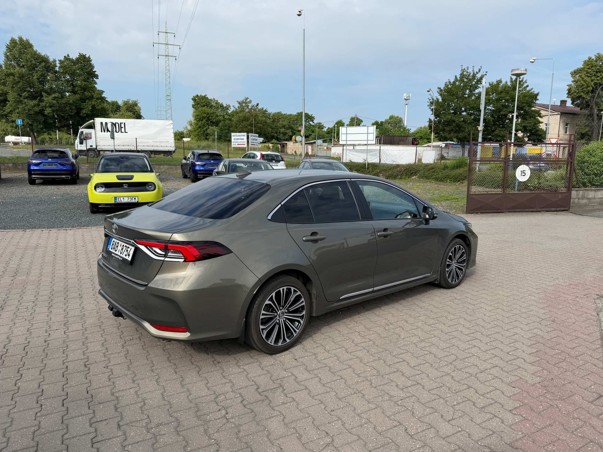 Toyota Corolla 1,6 VVTi Style + Chrom paket 97kW - Náhled 3