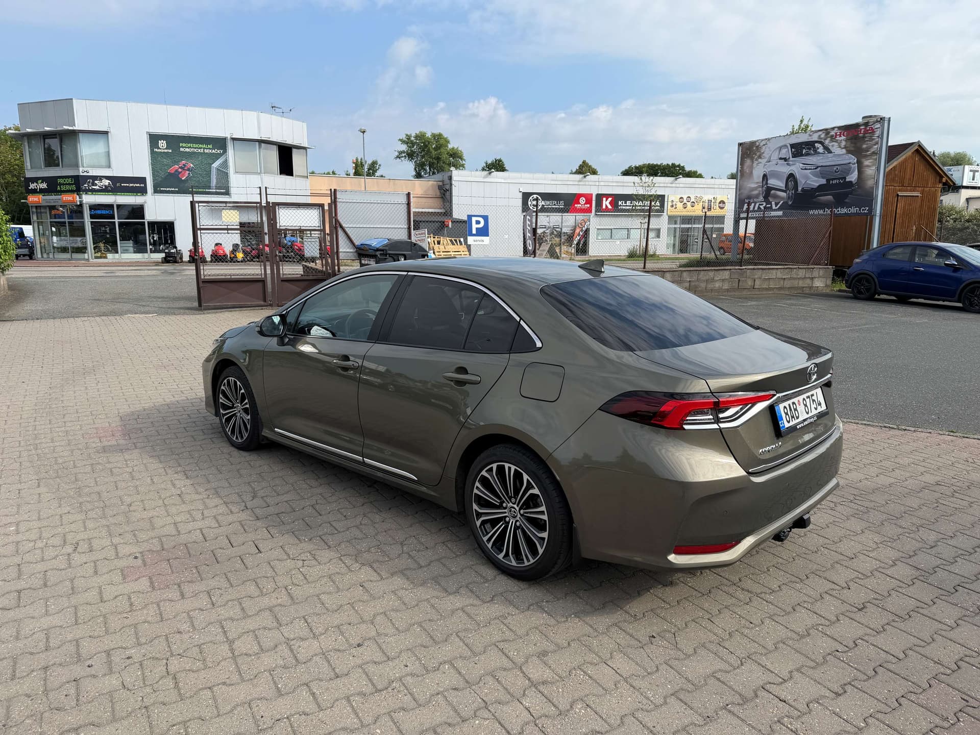 Toyota Corolla 1,6 VVTi Style + Chrom paket 97kW - Náhled 5