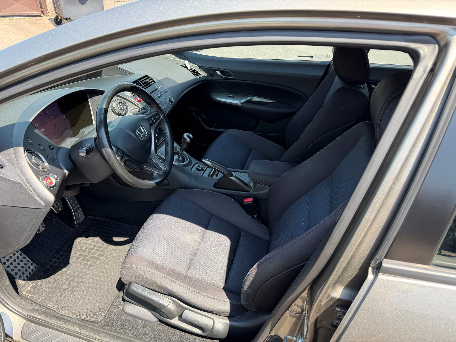 Honda Civic 5D 1,8 Sport 6MT - Náhled 7