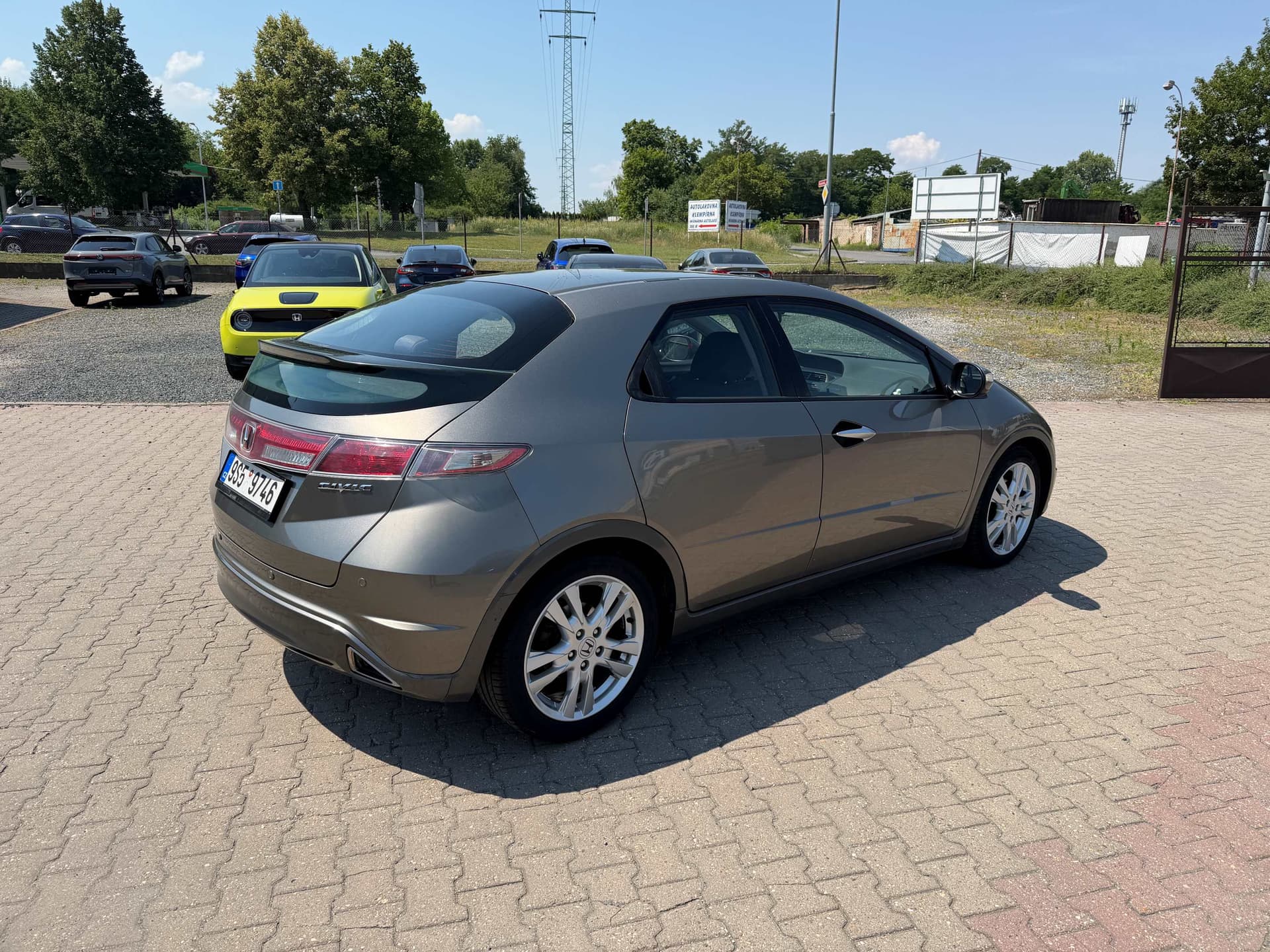Honda Civic 5D 1,8 Sport 6MT - Náhled 3