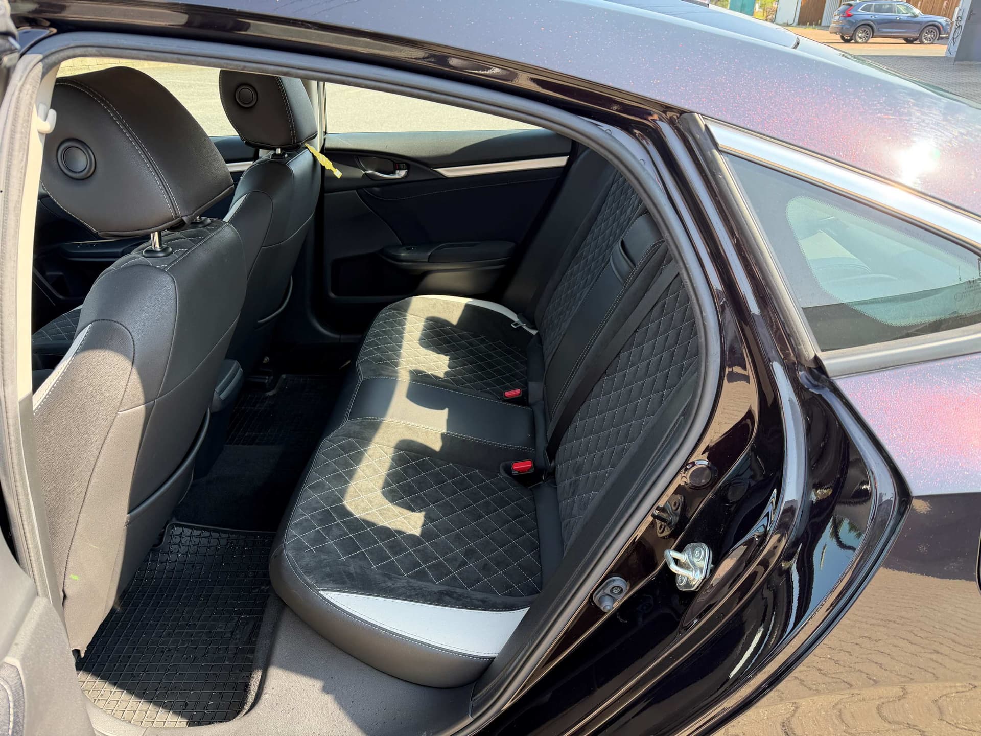 Honda Civic 1,5 Elegance 6MT - Мініатюра 10