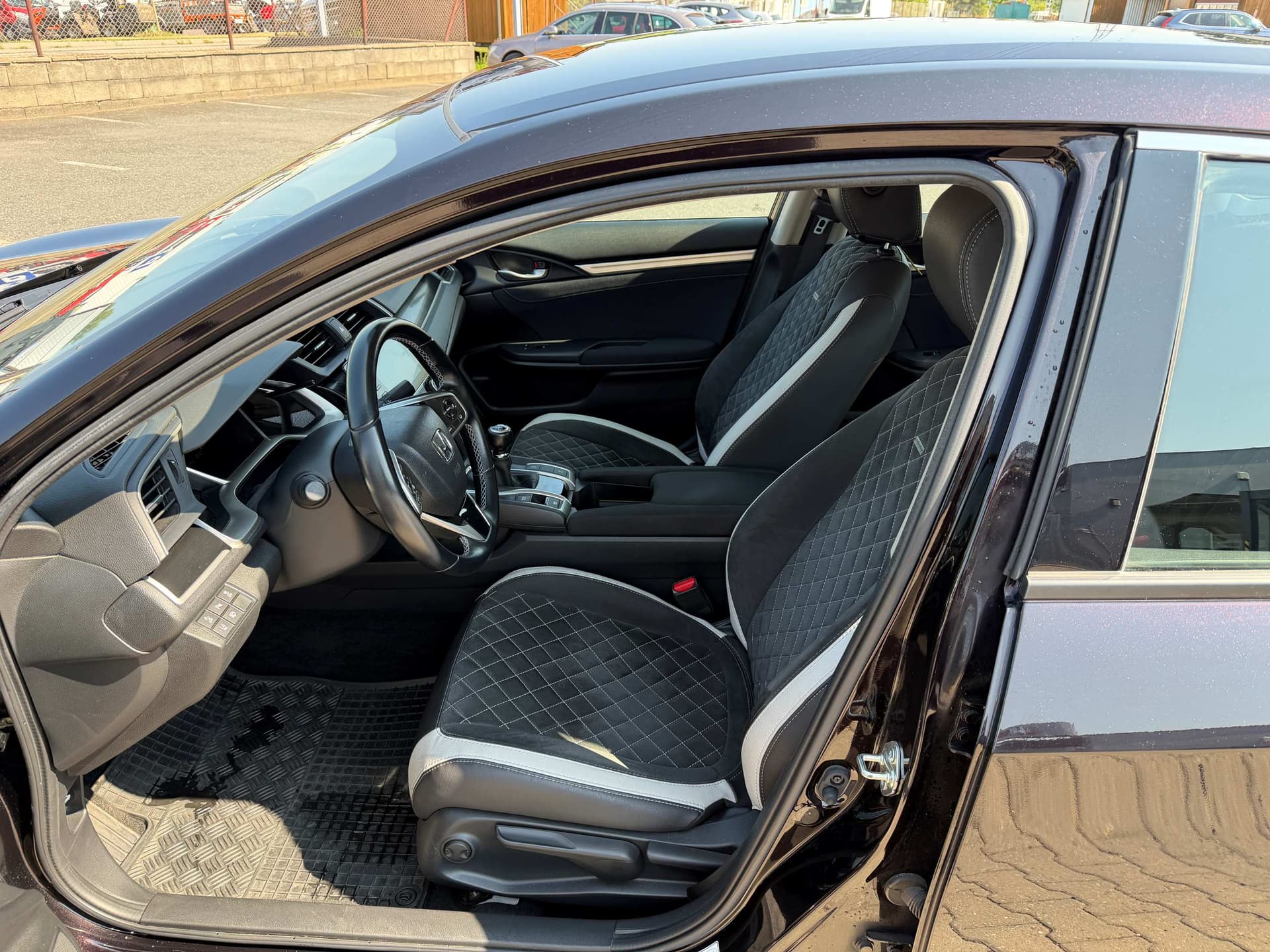 Honda Civic 1,5 Elegance 6MT - Мініатюра 9