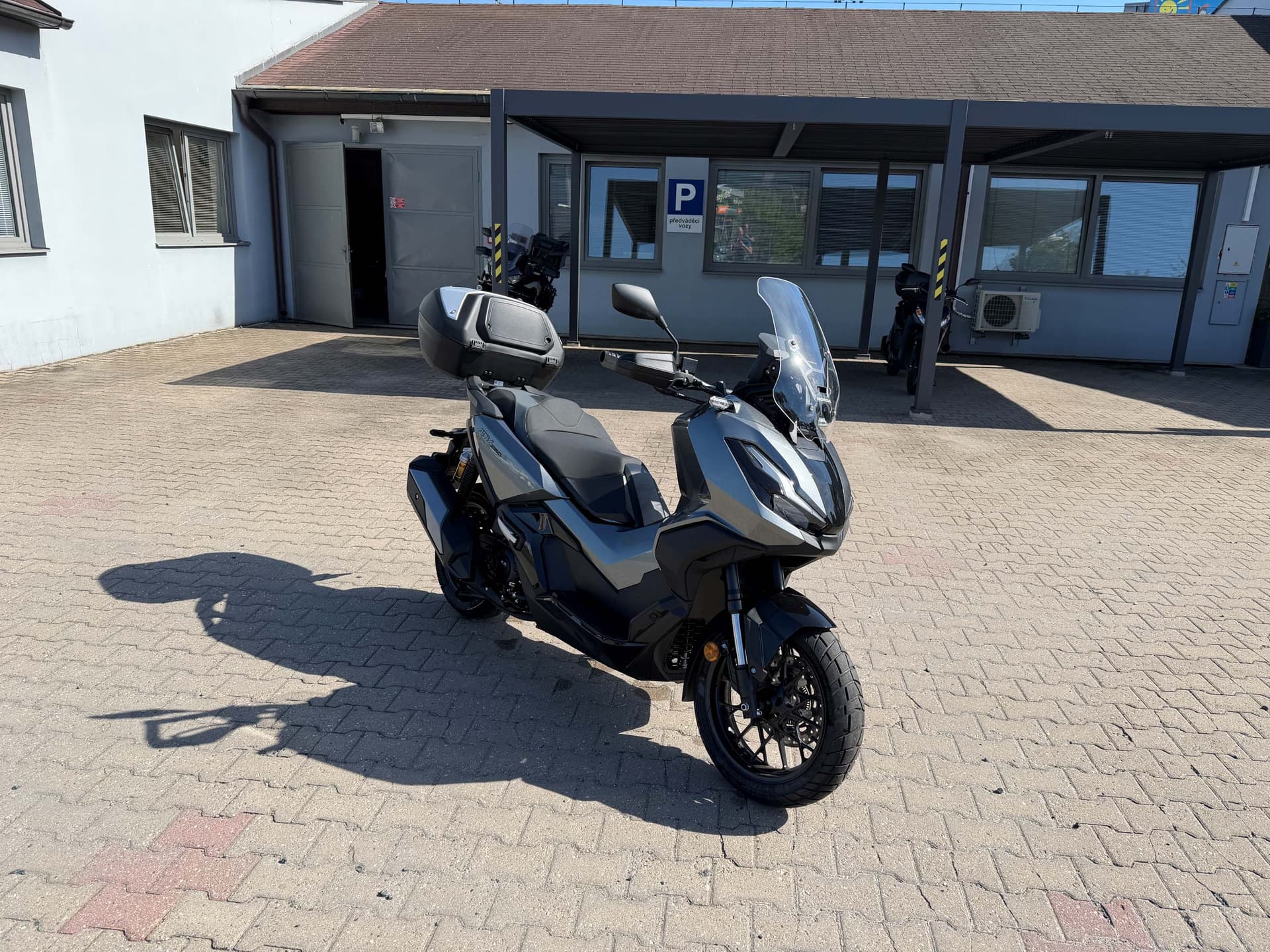 Honda ADV 350 - Fotografie 2