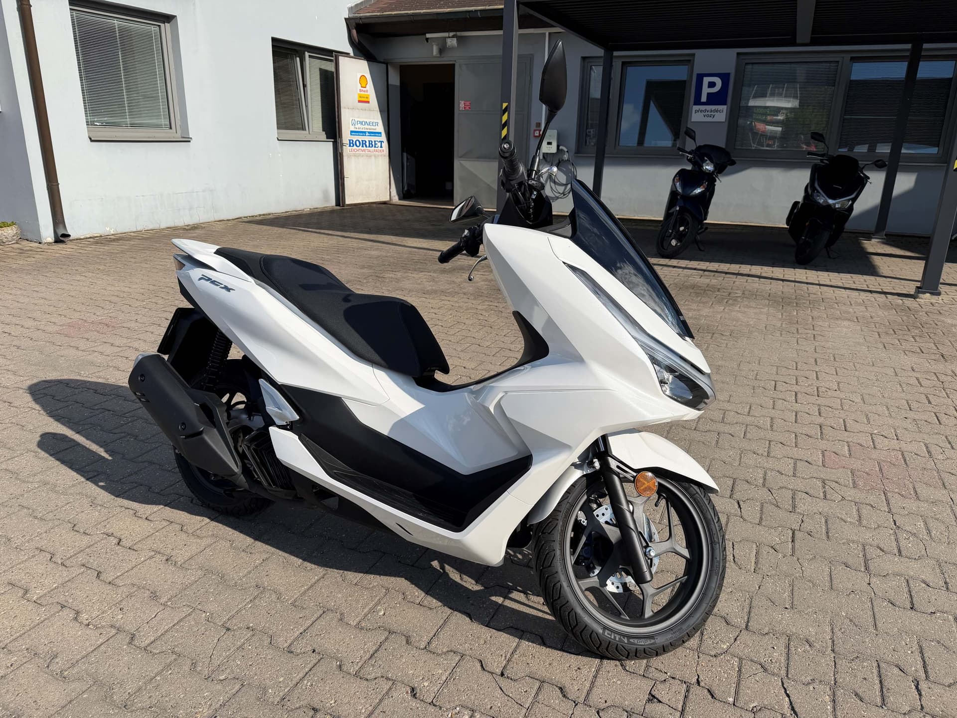 Honda PCX 125 - Фото 1