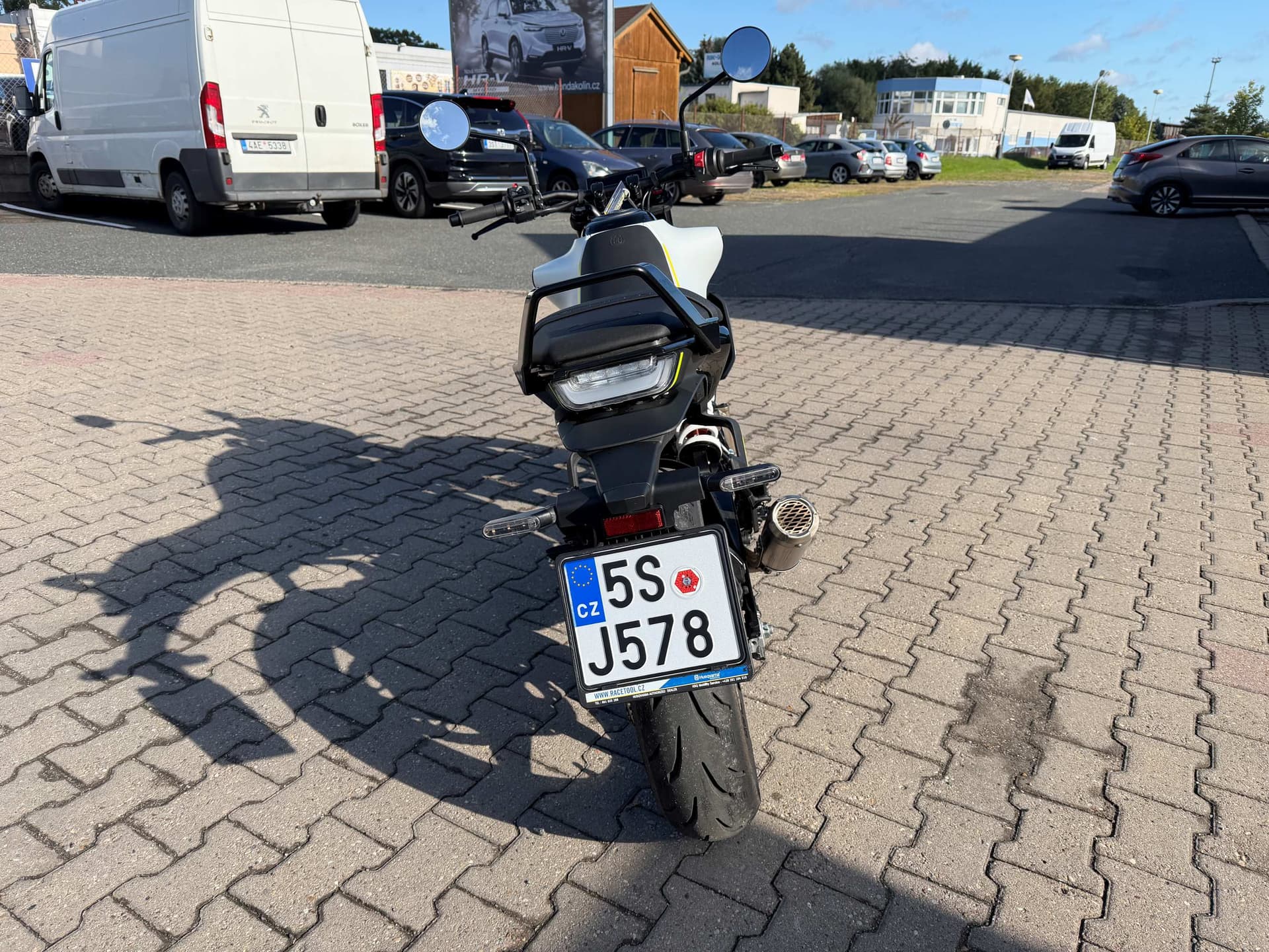 Husqvarna Vitpilen 401 - Photo 2
