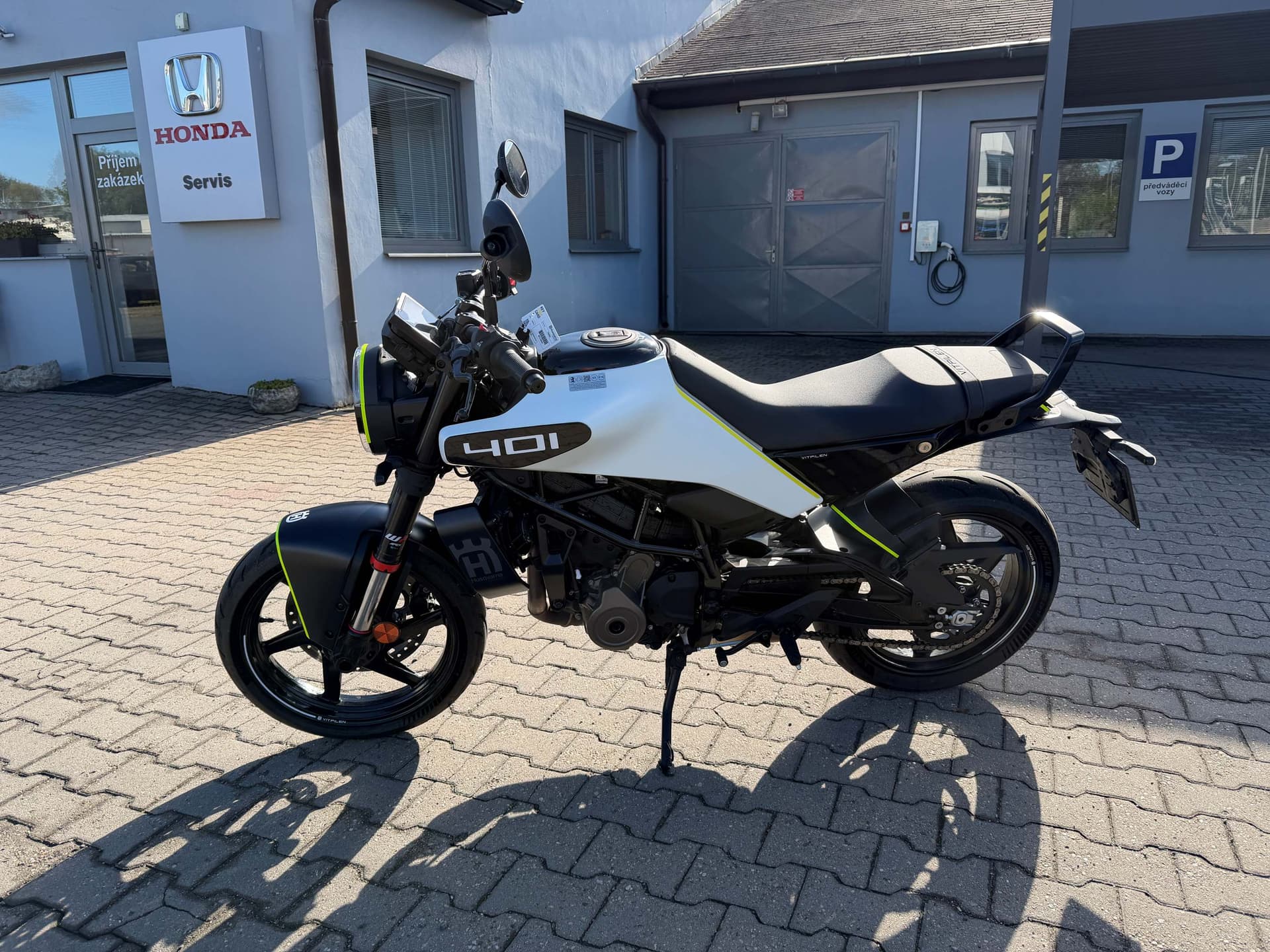 Husqvarna Vitpilen 401 - Photo 1