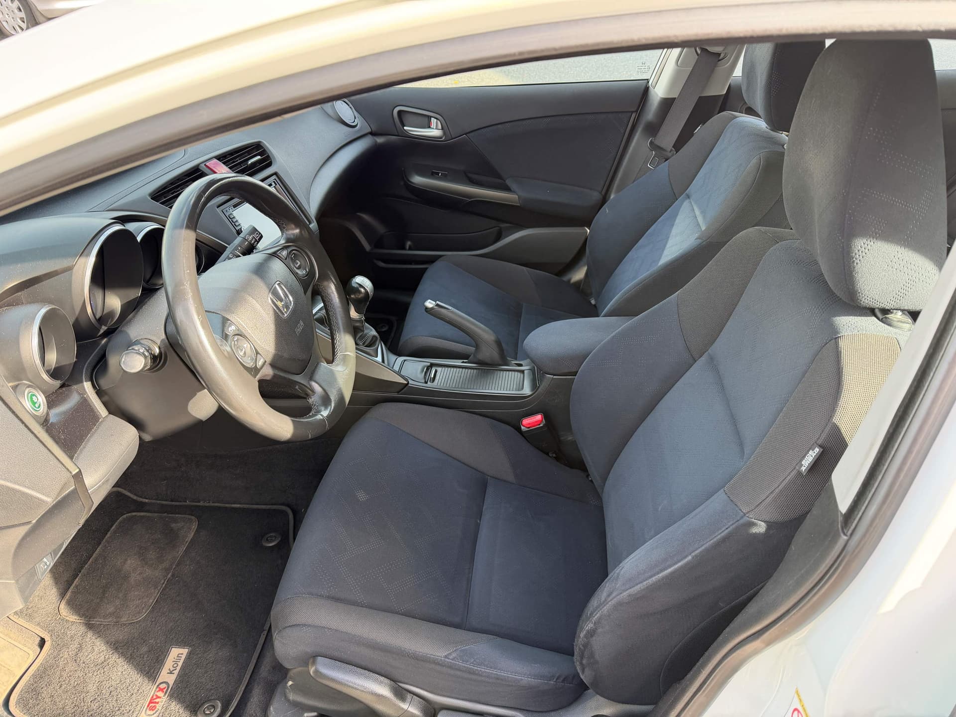 Honda Civic 1,8 Sport 6MT - 9