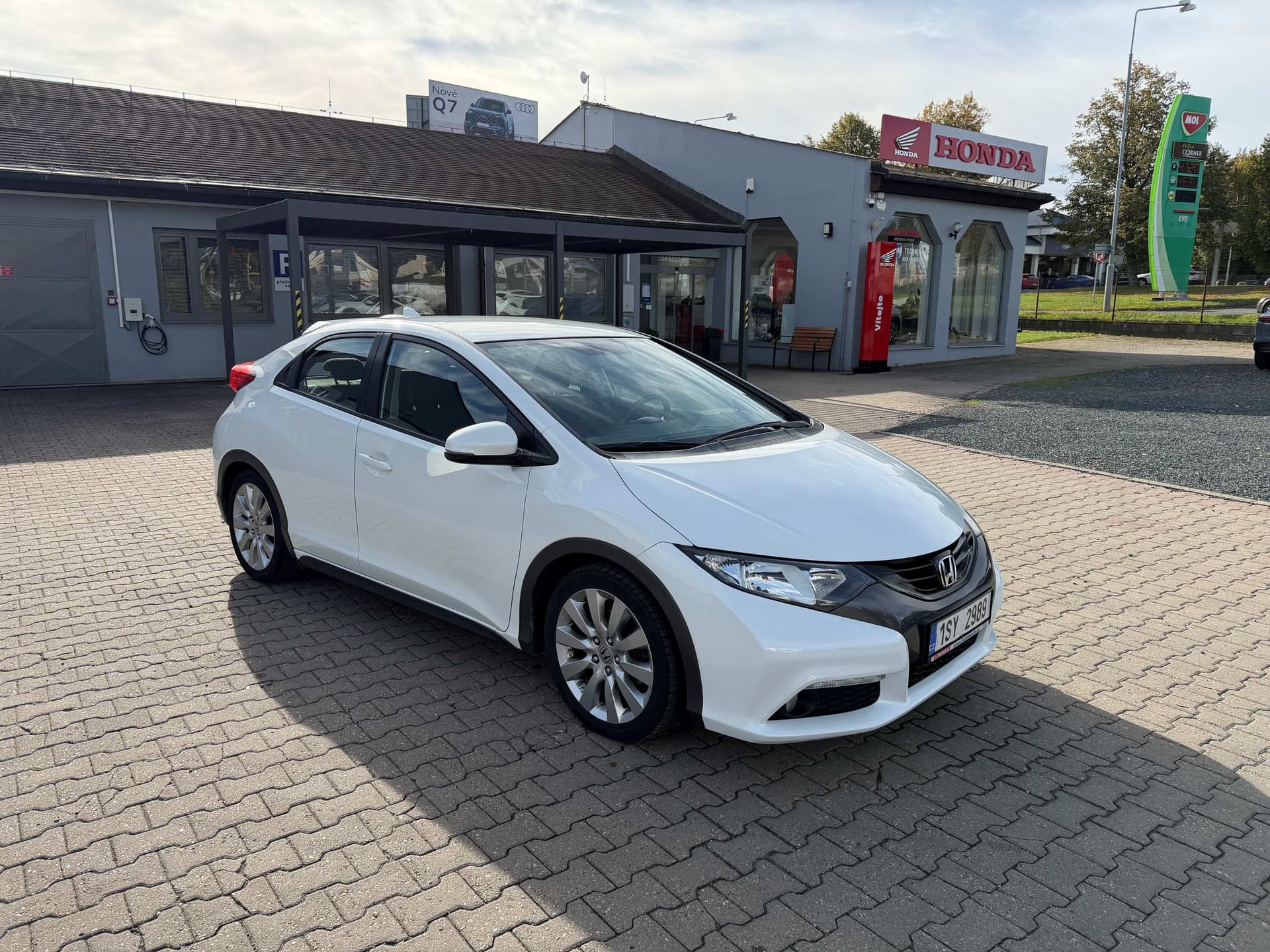 Honda Civic 1,8 Sport 6MT - 7